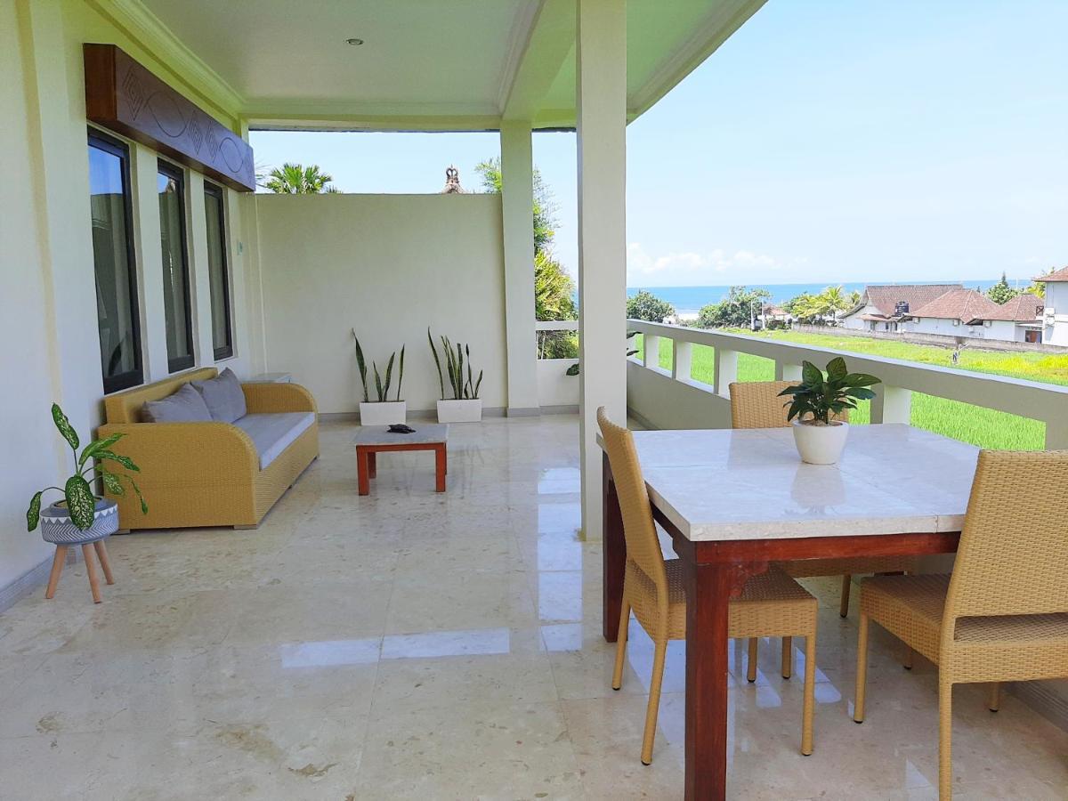 Medewi Manor Aparthotel Airsatang Bagian luar foto