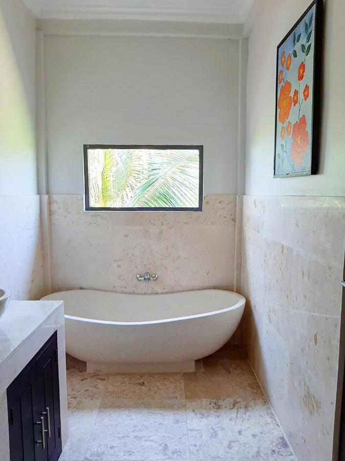 Medewi Manor Aparthotel Airsatang Bagian luar foto