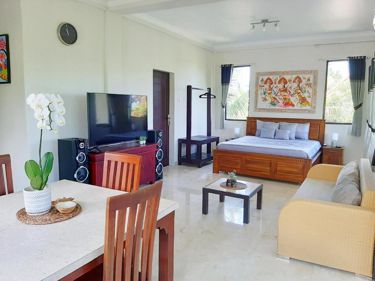 Medewi Manor Aparthotel Airsatang Bagian luar foto
