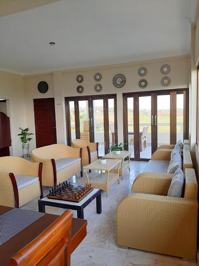 Medewi Manor Aparthotel Airsatang Bagian luar foto