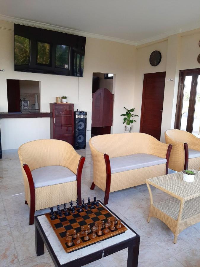 Medewi Manor Aparthotel Airsatang Bagian luar foto