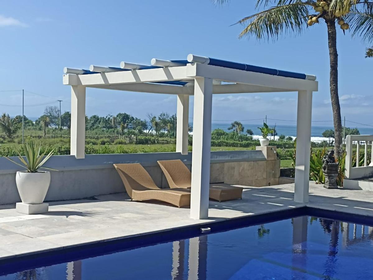 Medewi Manor Aparthotel Airsatang Bagian luar foto