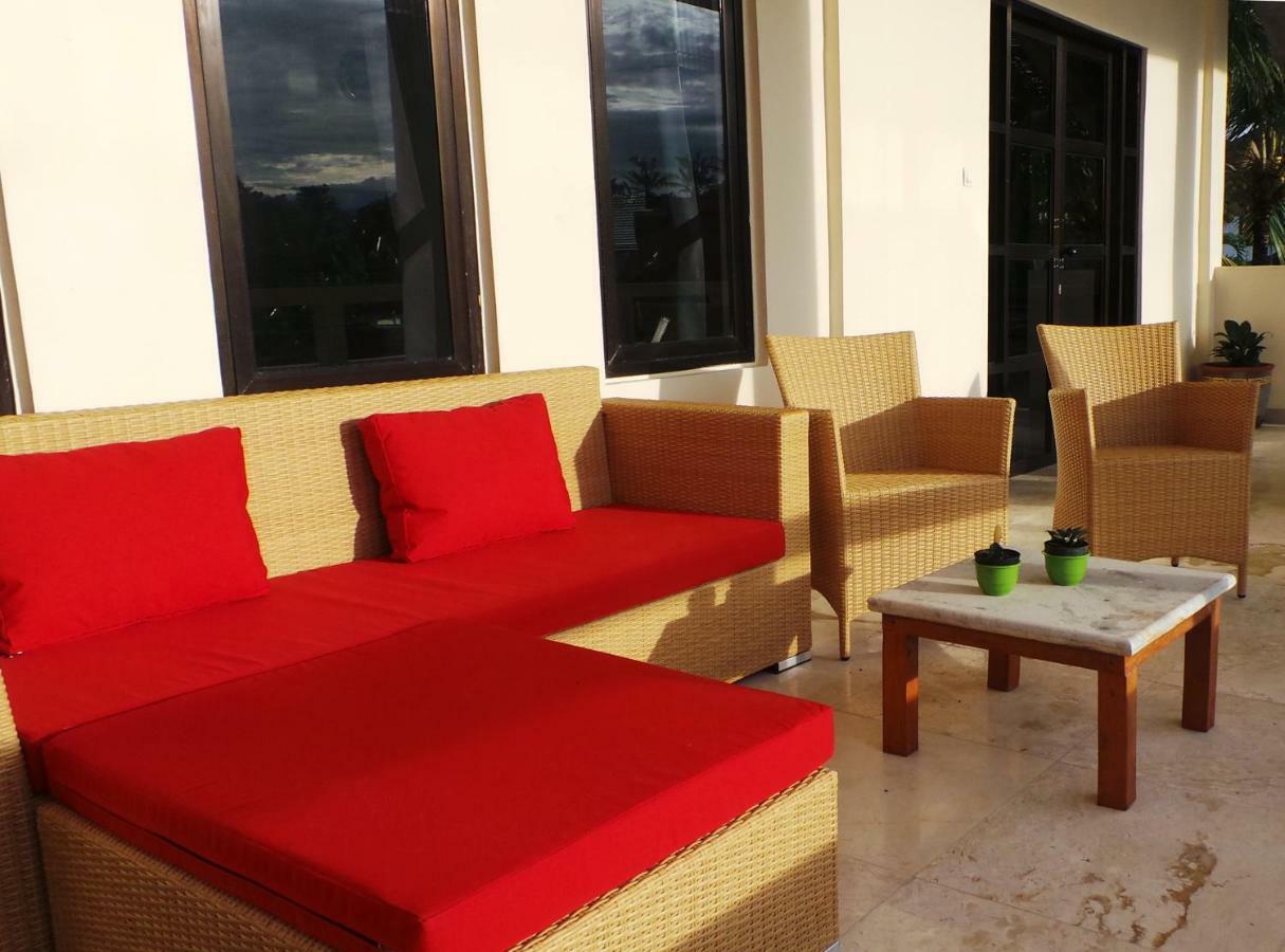 Medewi Manor Aparthotel Airsatang Bagian luar foto